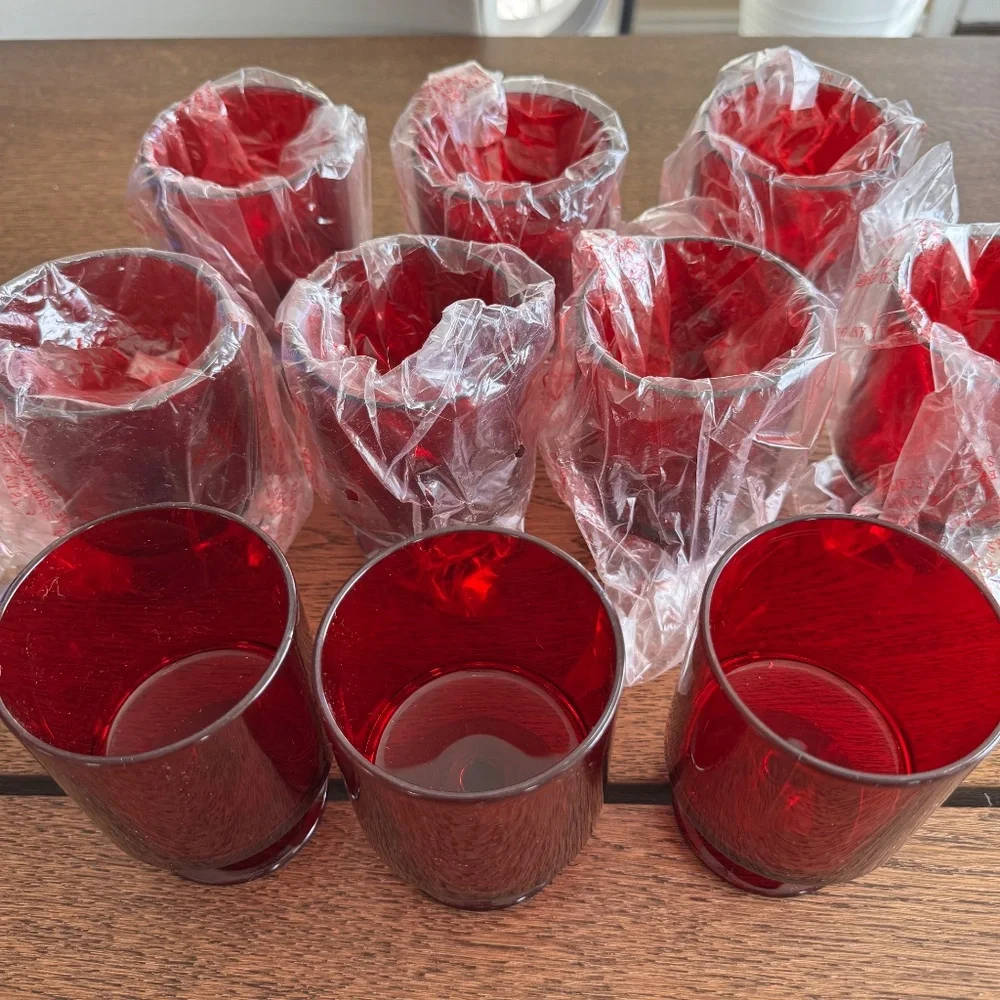 Crate & Barrel Stick Acrylic Beverage/Wine Glass